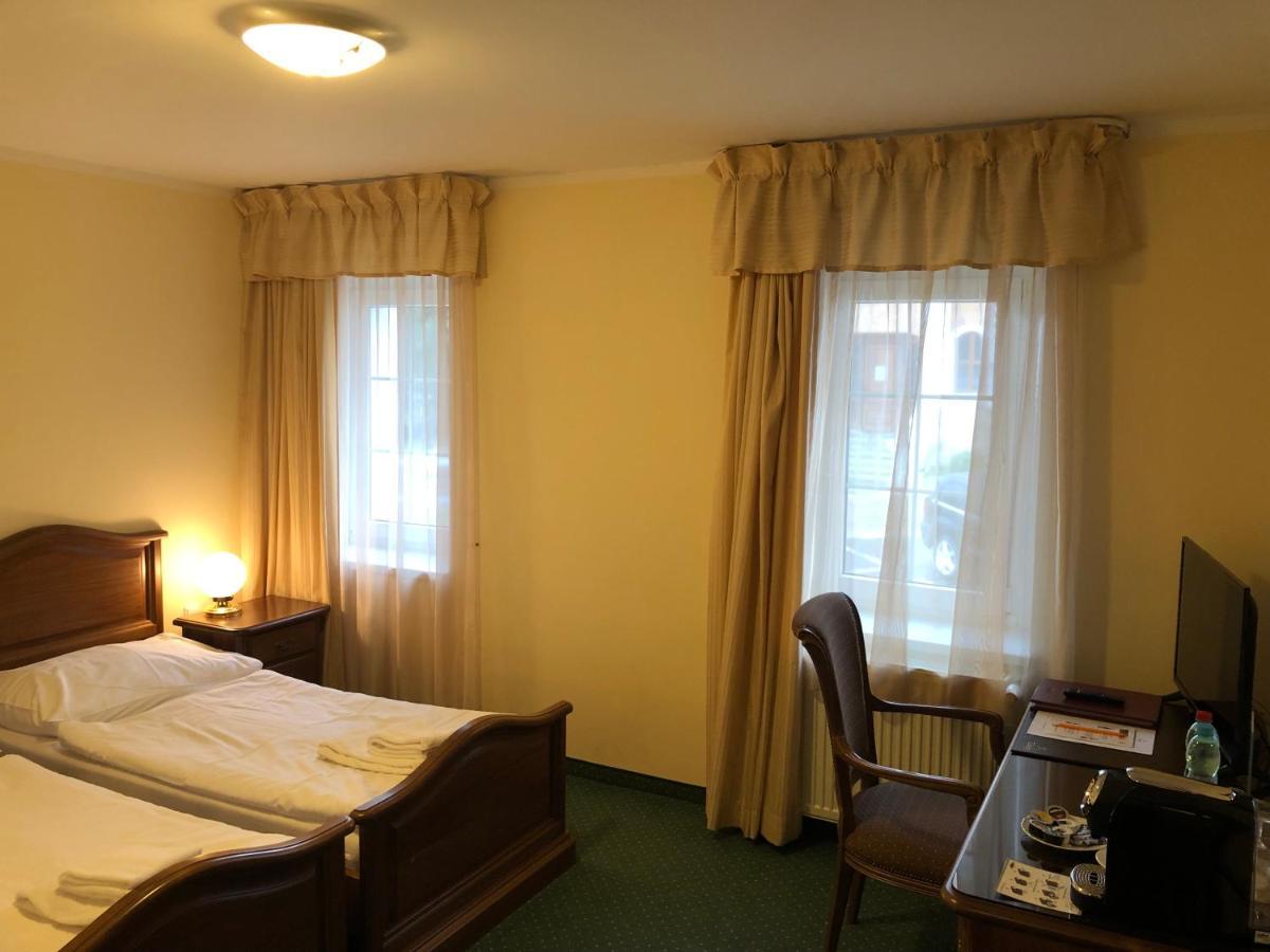 Hotel U Zamecku Cihelny カルロヴィ・ヴァリ エクステリア 写真