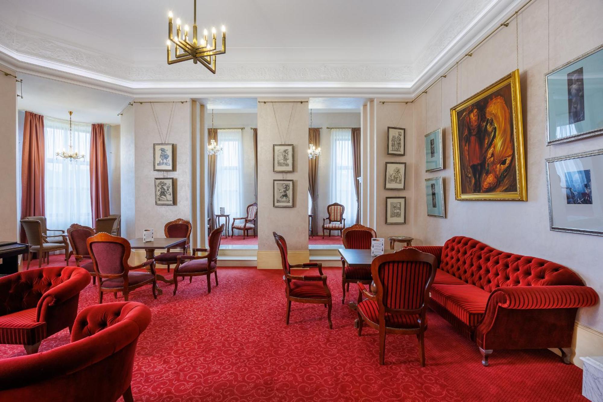 Hotel U Zamecku Cihelny カルロヴィ・ヴァリ エクステリア 写真
